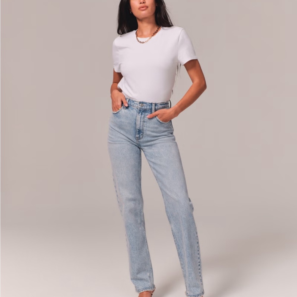 Abercrombie 90s straight Ultra high rise. Barely worn
